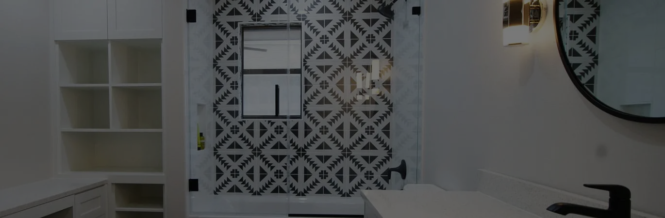 <p>EXPLORE</p><h3>70'S BATH UPDATE</h3>