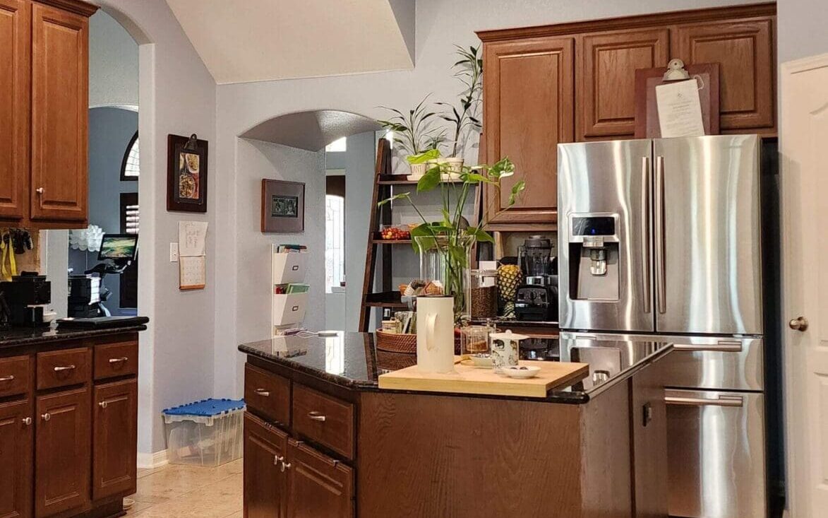 Kitchen area before the remodel.