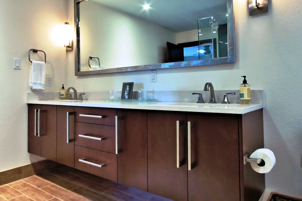 Click to view bathroom remodels surrounding Austin from Kitchens by Bell.